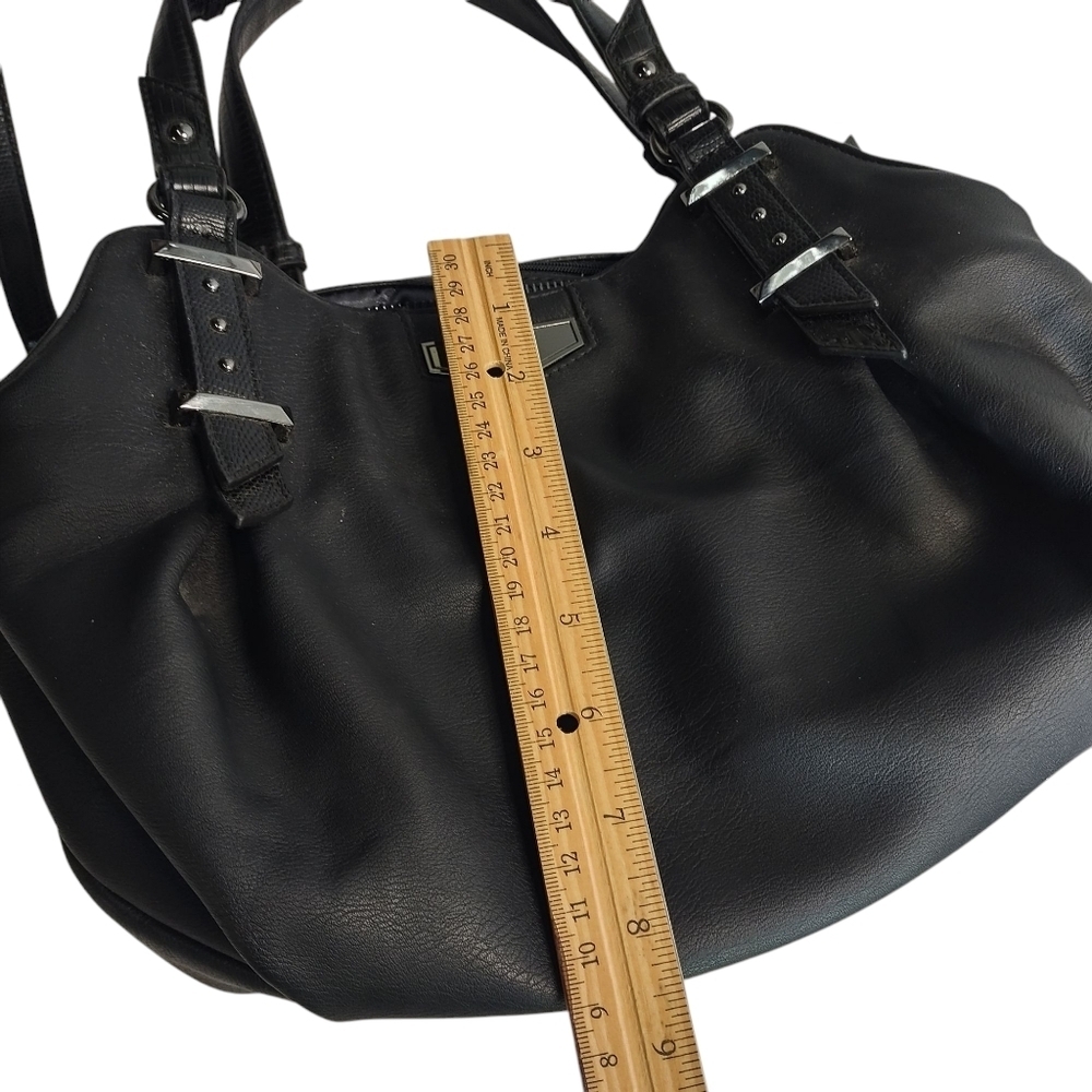 Simply Vera Vera Wang Black PU Shoulder Crossbody Handbag Multi Pockets Dividers - Picture 11 of 11